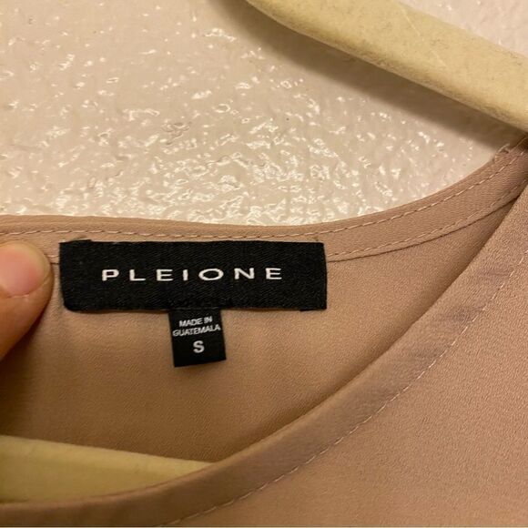 Pleione Twisted knot Hem Hi-Low Top beige tan semi sheer crew neck blouse S - Picture 4 of 8